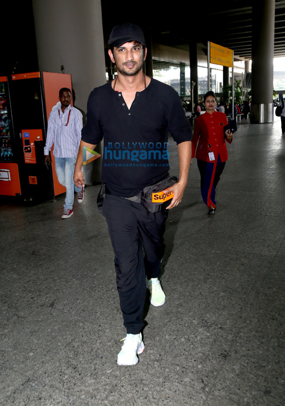 photos warina hussain pooja hegde and others snapped at the airport 2