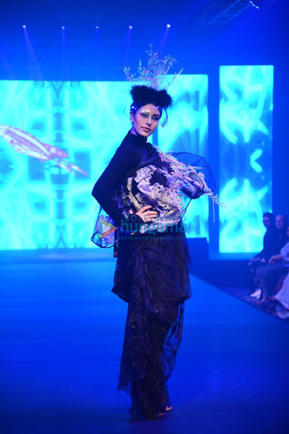 photos warina hussain walks the ramp as the show stopper at tech fashion tour 2019 2