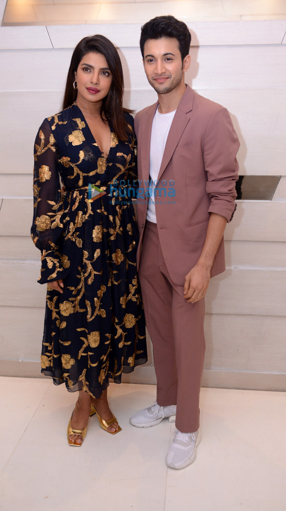priyanka chopra jonas rohit saraf shonali bose promote the sky is pink in delhi 2