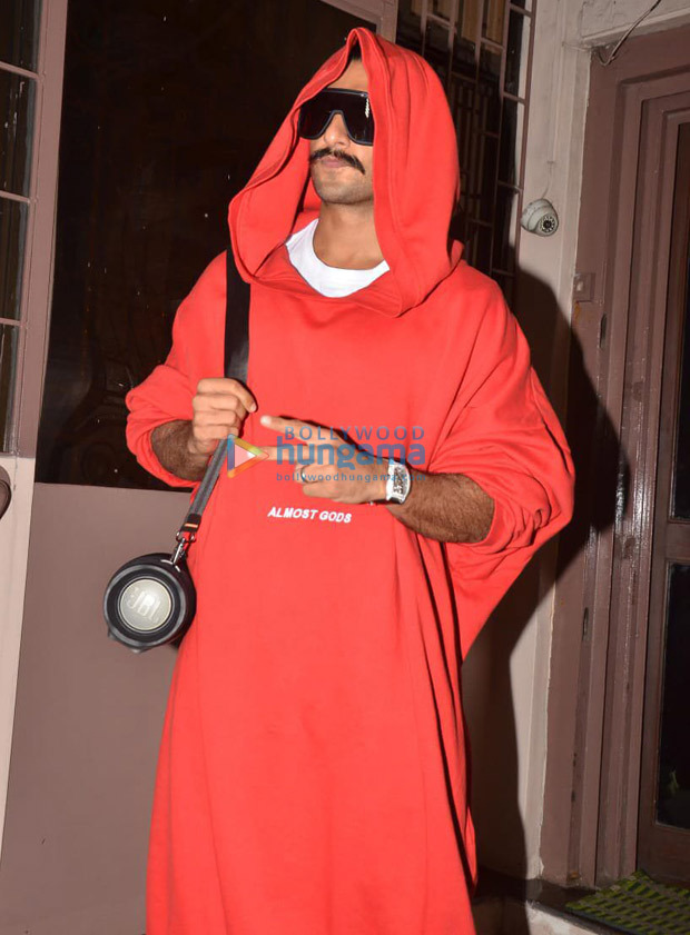 Ranveer Singh makes another fashion statement, takes oversized sweatshirt to another level 