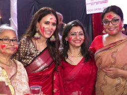 Tanushree Dutta, Deepshika and Ishita Ganguly Playing Sindur Holi at Durga Pandal Malad | Part 2