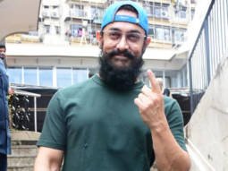 WATCH: Aamir Khan cast his Vote in Mumbai