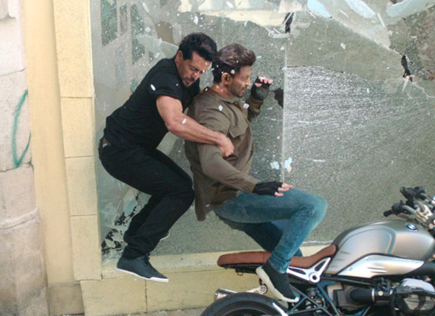 War Box Office - Hrithik and Tiger enjoy continued success of War, film cruising toward 300 Crore Club War Box Office - Hrithik and Tiger enjoy continued success of War, film cruising toward 300 Crore Club