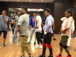 Coolie No 1 actor Varun Dhawan does the ‘thumka’, says it is not easy at all