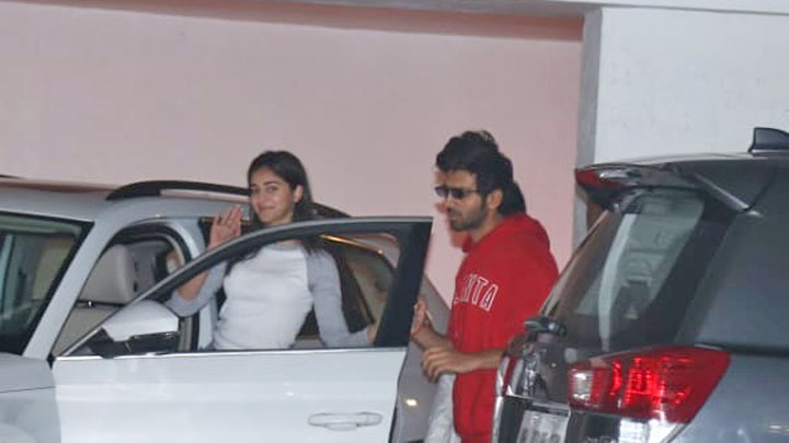 Kartik aaryan & Ananya Panday spotted at Karan Johar’s House