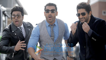 Movie Stills Of The Movie Pagalpanti