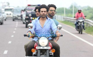 Movie Stills Of The Movie Pati Patni Aur Woh