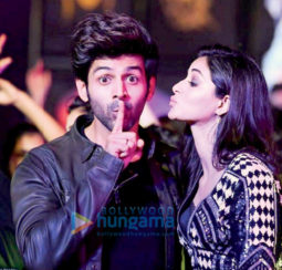 Movie Stills Of The Movie Pati Patni Aur Woh