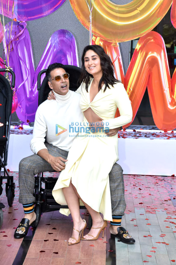 photos akshay kumar kareena kapoor khan kiara advani diljit dosanjh and karan johar grace the trailer launch of good newwz1 6