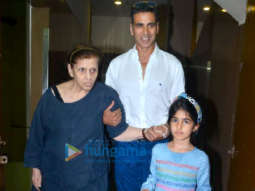Photos: Akshay Kumar snapped with family in PVR, Juhu