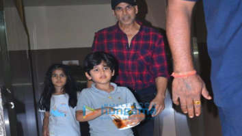 Photos: Akshay Kumar snapped with his daughter Nitara Kumar at PVR, Juhu
