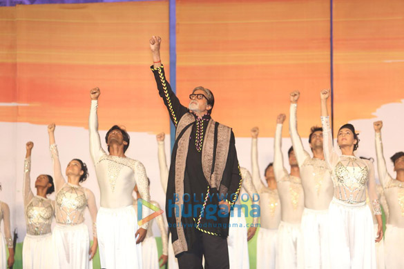 photos amitabh bachchan pays tribute to 2611 heroes 4