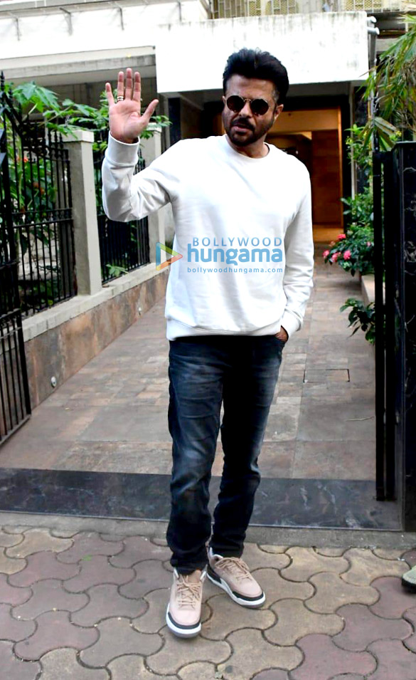 photos anil kapoor snapped at mohit suris office 4