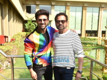 Photos: Cast of Pagalpanti snapped promoting their film