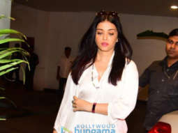 Photos: Celebs arriving at Manish Malhotra’s house to pay their respect after the demise of his father