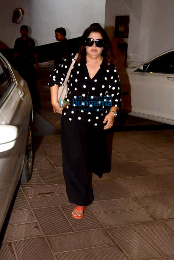 photos celebs arriving at manish malhotras house to pay their respect after the demise of his father 1 2