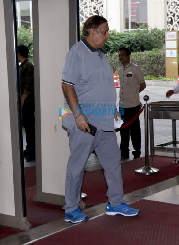 photos celebs attend the prayer meet for manish malhotras father suraj prakash malhotra 1