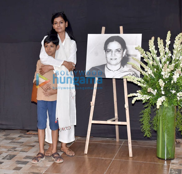 photos celebs attend the prayer meet for shabana azmis mother shaukat kaifi 012 6