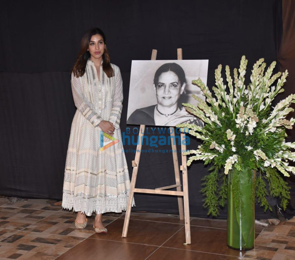 photos celebs attend the prayer meet for shabana azmis mother shaukat kaifi 119 1