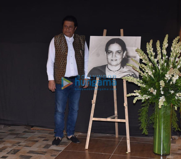 photos celebs attend the prayer meet for shabana azmis mother shaukat kaifi 119 4