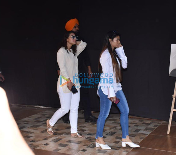 photos celebs attend the prayer meet for shabana azmis mother shaukat kaifi 119 6