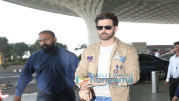 Photos: Hrithik Roshan, Mouni Roy and Vicky Kaushal snapped at the airport