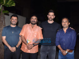 Photos: Hrithik Roshan, Vikas Bahl and Anand Kumar snapped in Juhu