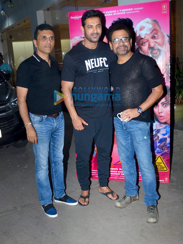 photos john abraham and anees bazmee grace the special screening of pagalpanti 1