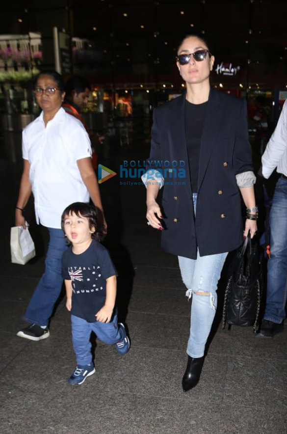 photos kareena kapoor khan and taimur ali khan spotted at the airport 1