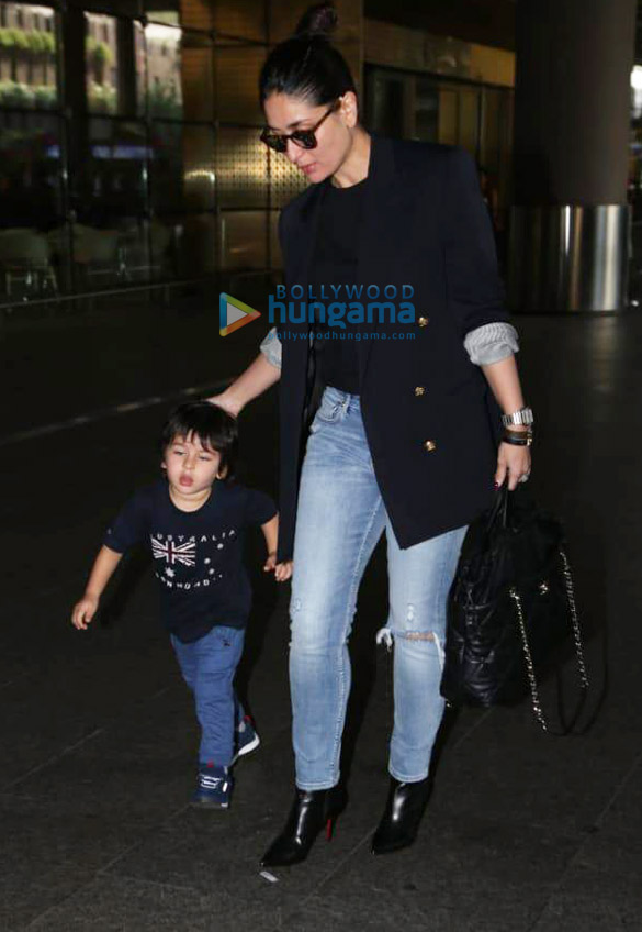 photos kareena kapoor khan and taimur ali khan spotted at the airport 3