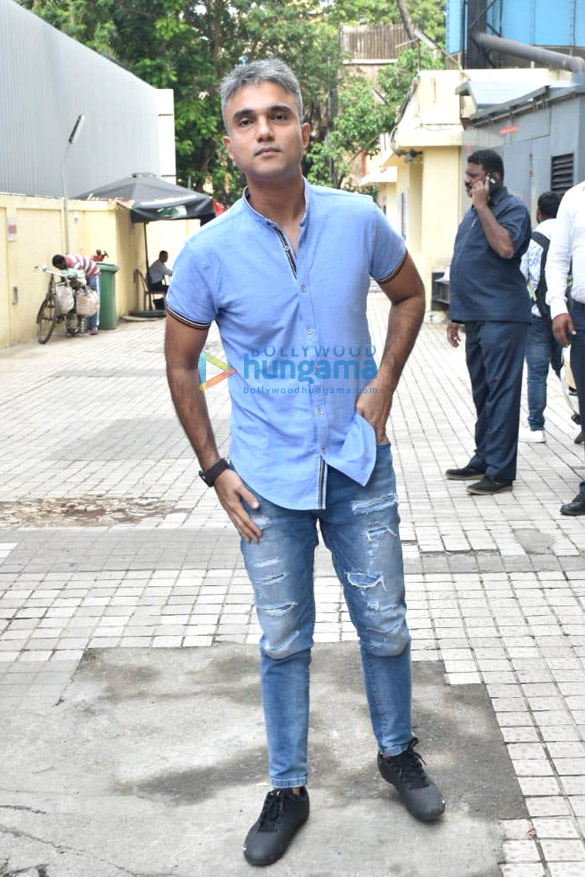 photos kartik aaryan ananya panday and others snapped at pati patni aur woh trailer launch 5