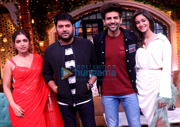 photos kartik aaryan bhumi pednekar and ananya panday promote pati patni aur woh on the sets of the kapil sharma show 2