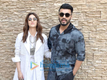 Photos: Kriti Sanon and Arjun Kapoor snapped during Panipat promotions