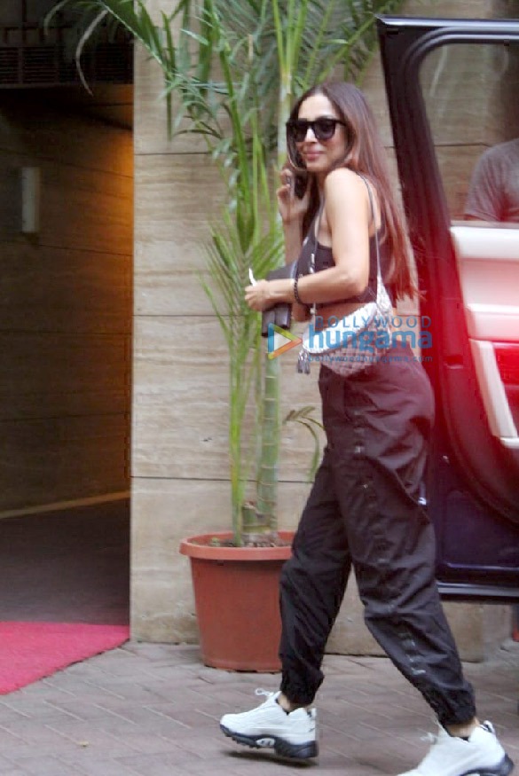 photos malaika arora spotted at bandra 1 2