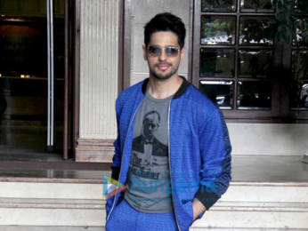 Photos: Marjaavaan cast snapped at Radio City office