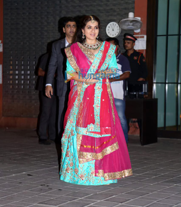 photos salman khan karisma kapoor arbaaz khan and others snapped at arpita khan and aayush sharmas wedding anniversary party 12