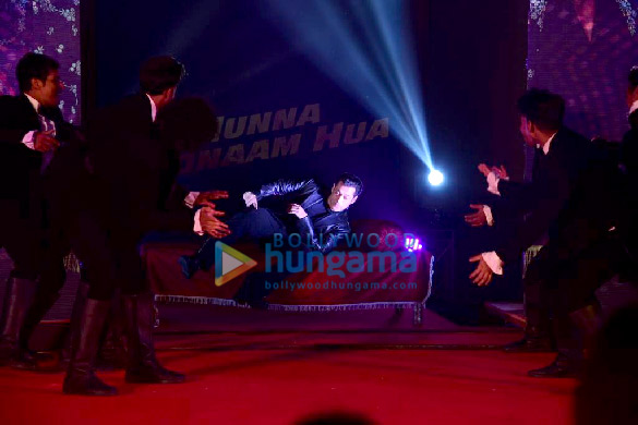 photos salman khan prabhu dheva warina hussain arbaaz khan and nikhil dwivedi grace the song launch of munna badnaam hua from their film dabangg 3 11