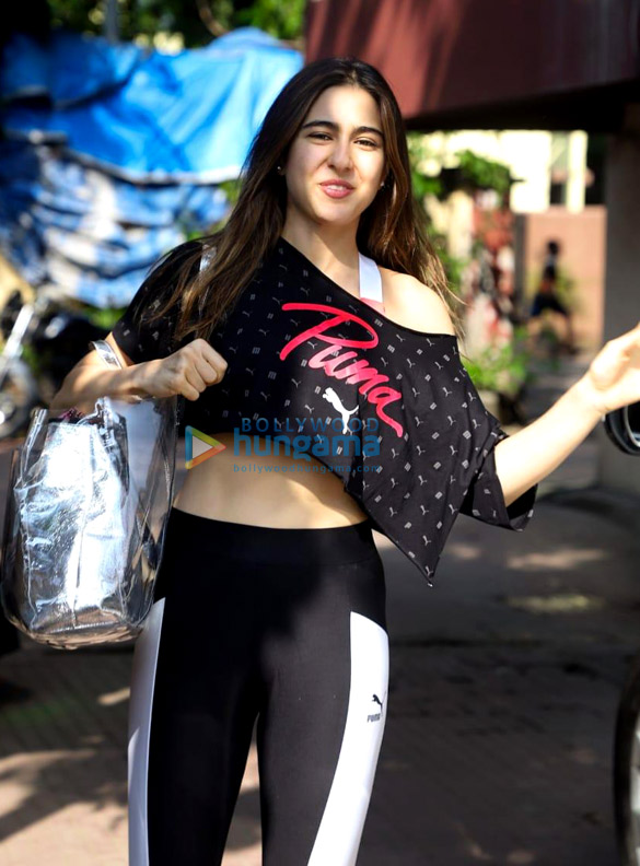 photos sara ali khan spotted at gym 1