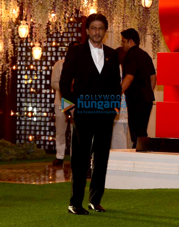 Photos: Shah Rukh Khan, Abhishek Bachchan, Aishwarya Rai Bachchan and others snapped at Ambani’s house party Photos: Shah Rukh Khan, Abhishek Bachchan, Aishwarya Rai Bachchan and others snapped at Ambani’s house party