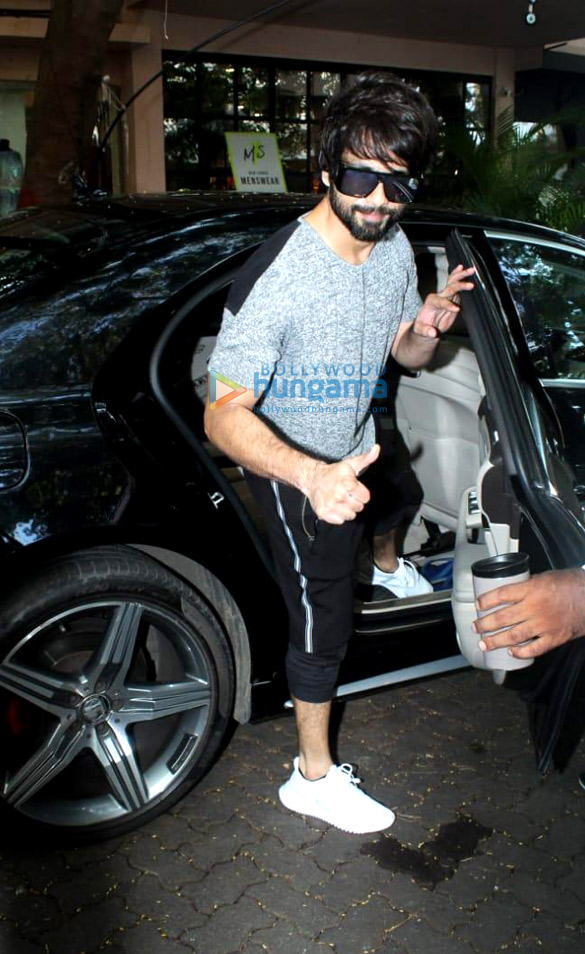 photos shahid kapoor spotted at antigravity gym in pali hill 5