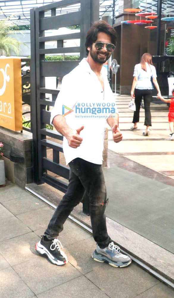 photos shahid kapoor spotted at yauatcha in bkc 2