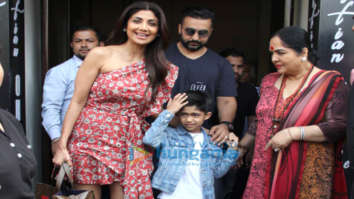 Photos: Shilpa Shetty, Raj Kundra and Rakul Preet Singh spotted at Bastian in Bandra