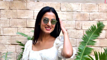 Photos: Sonal Chauhan snapped at Bayroute in Juhu