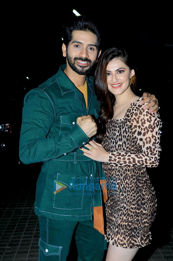 photos vardhan puri shivaleeka oberoi and others grace the special screening of yeh saali aashiqui 5