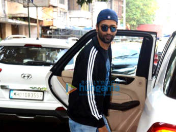 Photos: Vicky Kaushal spotted at Matrix office, Bandra