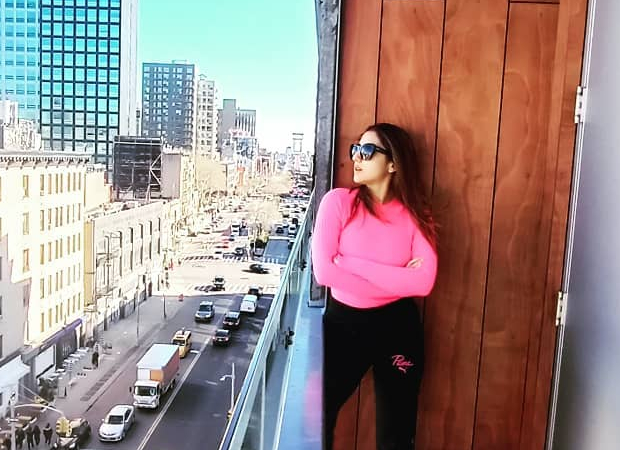 Sara Ali Khan poses like a queen as she relishes the sweater-weather in ...