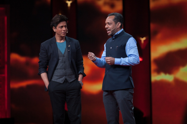 Shah Rukh Khan deeply moved by Arunabha Ghosh's views on air pollution on TED Talks India Shah Rukh Khan deeply moved by Arunabha Ghosh's views on air pollution on TED Talks India