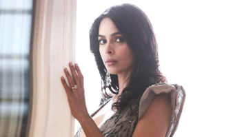 Mallika Sherawat oozes hotness in her latest bikini picture, check out here