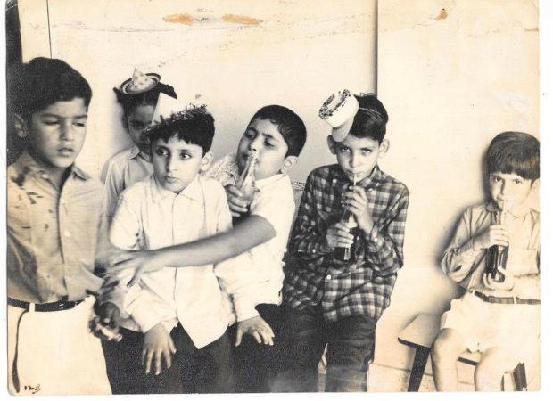 Throwback: Rishi Kapoor shares childhood picture enjoying cola with Boney Kapoor and Anil Kapoor