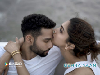 Wallpapers of the movie Gehraiyaan